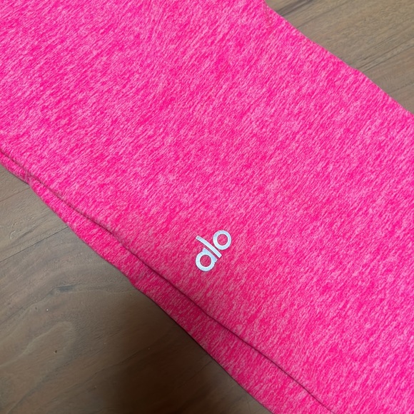 Alo - Picture 2 of 5